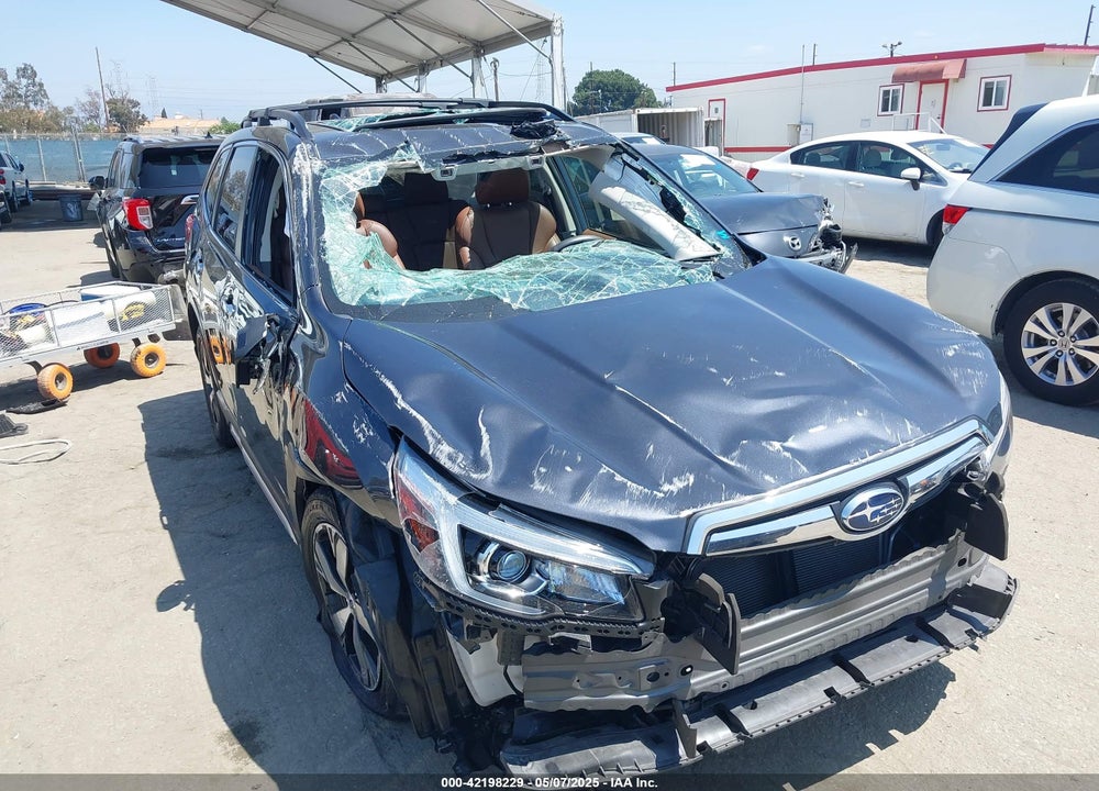 2019 SUBARU FORESTER TOURING VIN: JF2SKAWC2KH574888