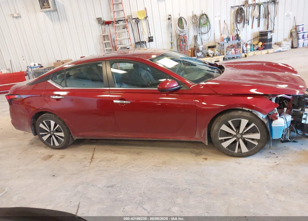 2022 NISSAN ALTIMA SV FWD VIN: 1N4BL4DV8NN417699