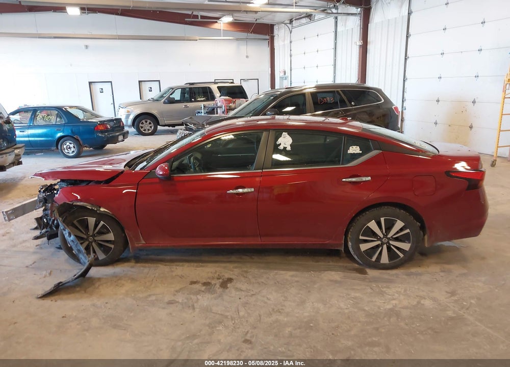 2022 NISSAN ALTIMA SV FWD VIN: 1N4BL4DV8NN417699