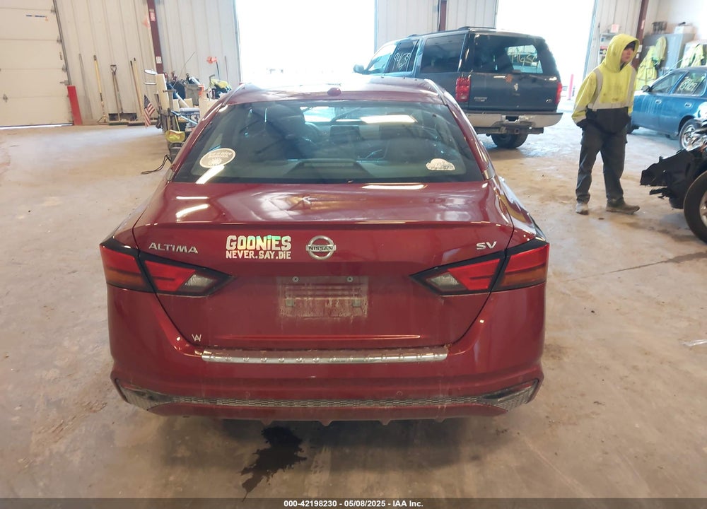 2022 NISSAN ALTIMA SV FWD VIN: 1N4BL4DV8NN417699