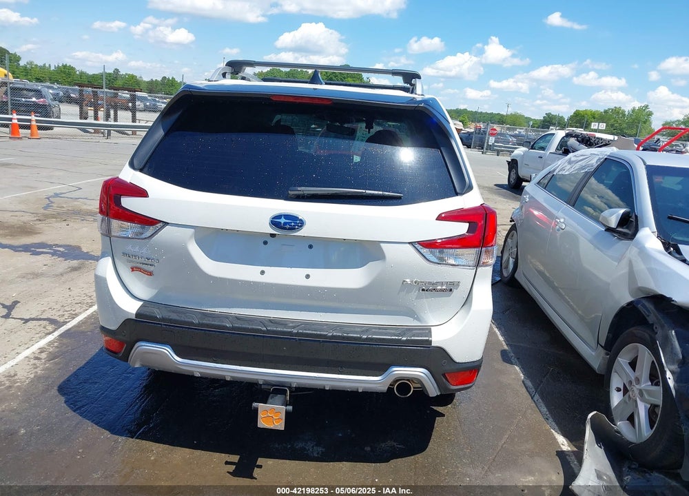 2024 SUBARU FORESTER VIN: JF2SKAMC9RH425861