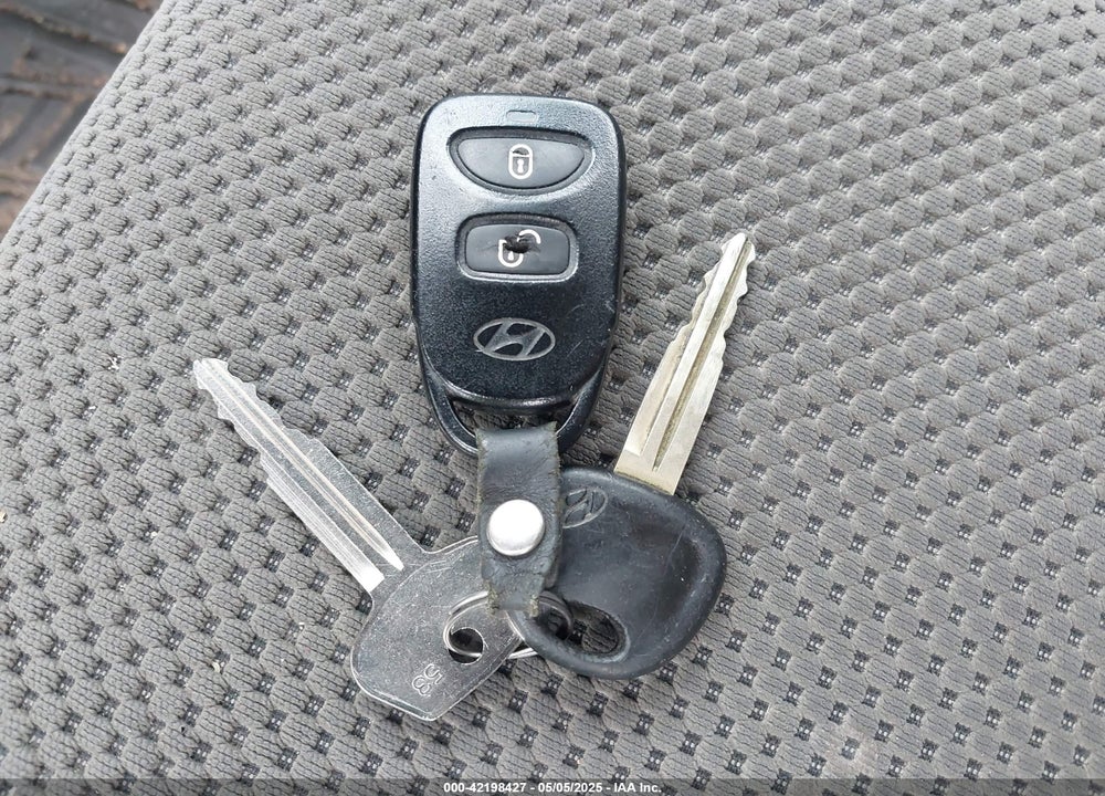 2007 HYUNDAI TUCSON VIN: KM8JN72D37U595035