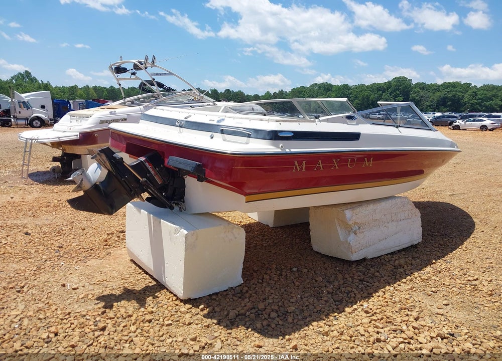 1992 BAYLINER 1800 MAXIM VIN: USKA89MEJ192