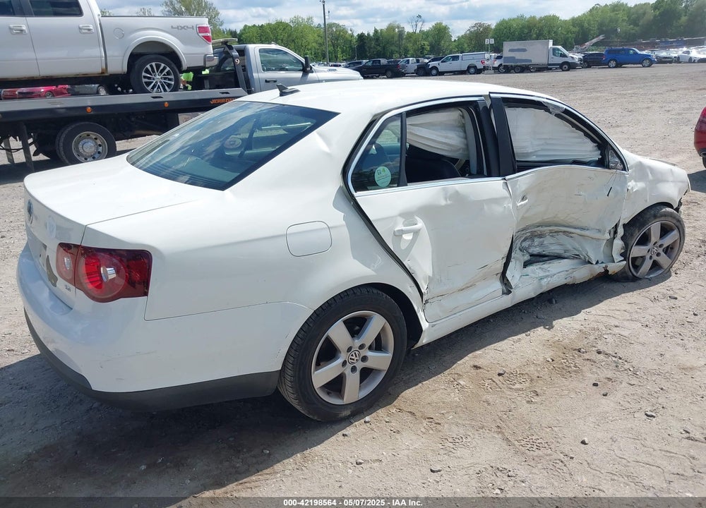 2008 VOLKSWAGEN JETTA VIN: 3VWRZ71KX8M192099