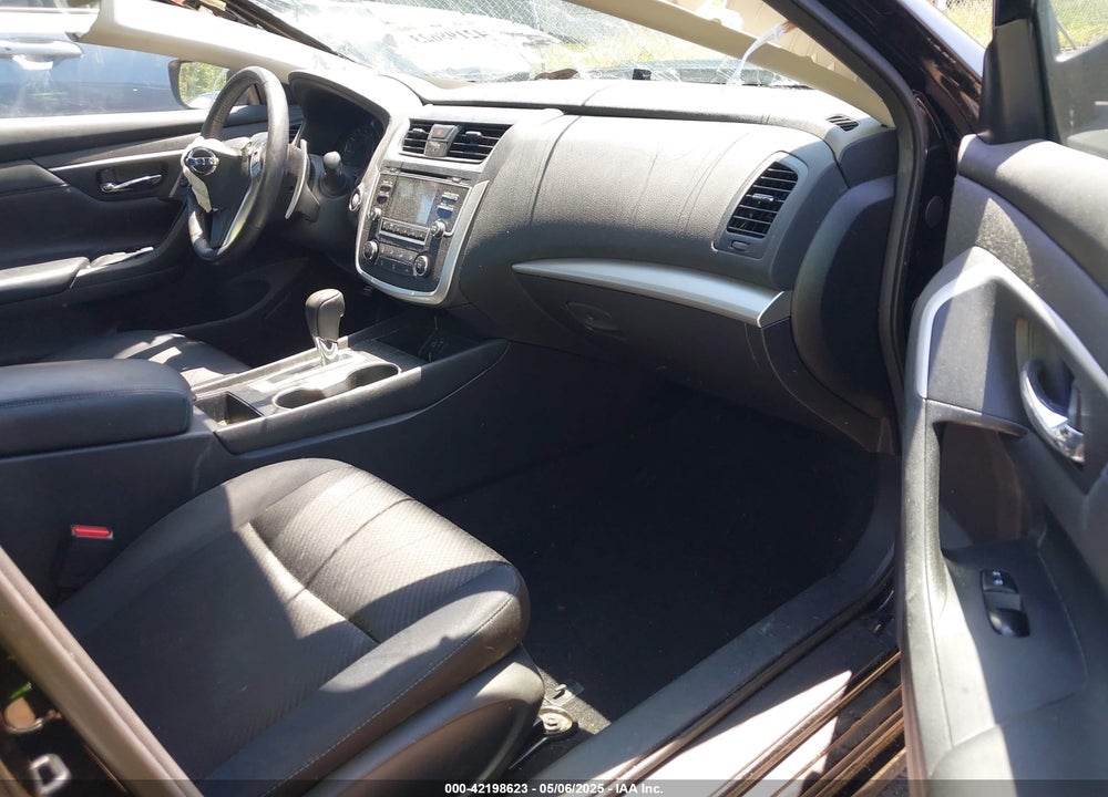 2017 NISSAN ALTIMA VIN: 1N4AL3AP4HC218516