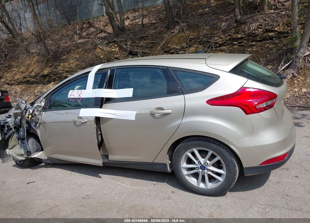 2018 FORD FOCUS SE VIN: 1FADP3K23JL257964