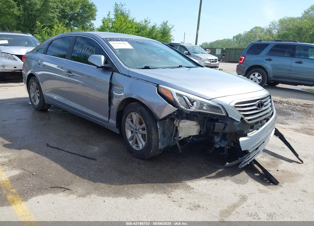 2015 HYUNDAI SONATA SE VIN: 5NPE24AF8FH143994