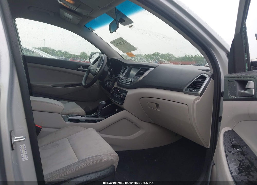 2018 HYUNDAI TUCSON VIN: KM8J3CA43JU717402