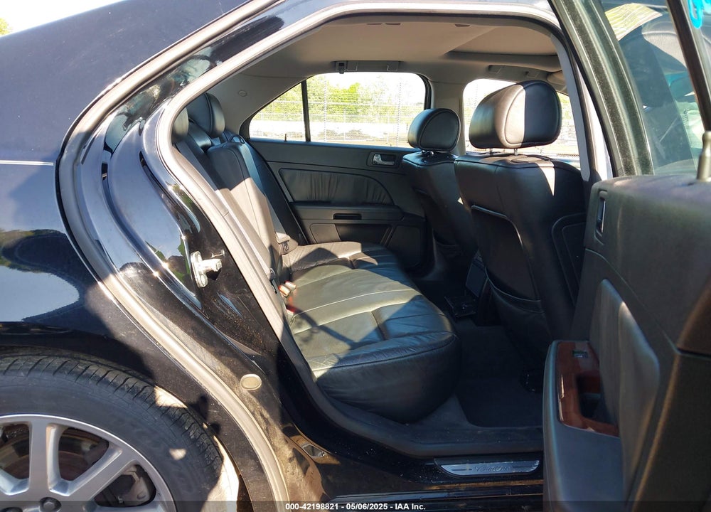 2005 CADILLAC STS V8 VIN: 1G6DC67AX50207337