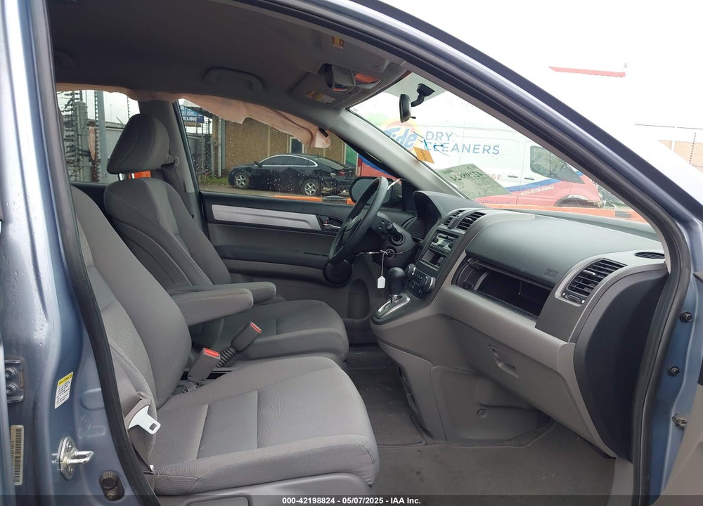 2011 HONDA CR-V LX VIN: 5J6RE3H3XBL022821