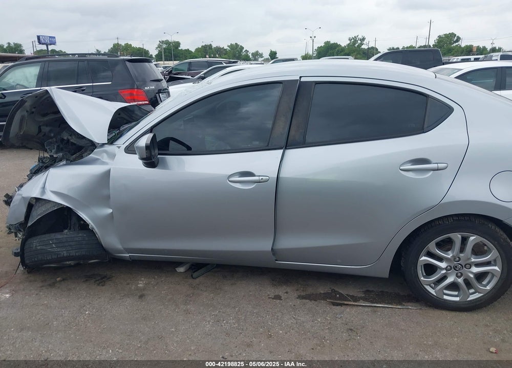 2018 TOYOTA YARIS VIN: 3MYDLBYV9JY311178