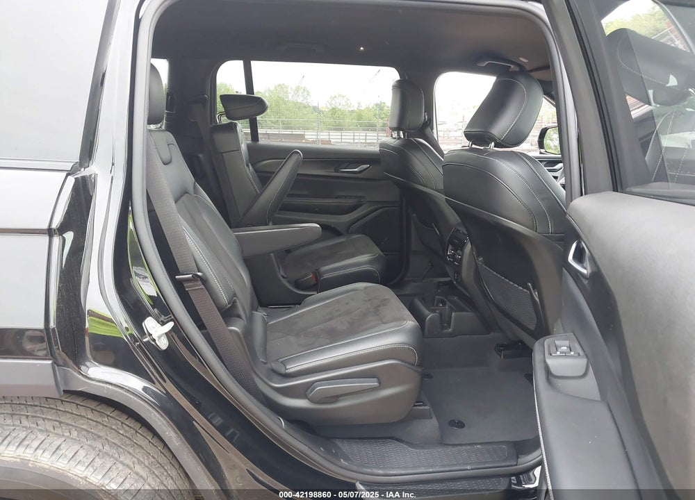 2023 JEEP GRAND CHEROKEE L ALTITUDE 4X4 VIN: 1C4RJKAG0P8828301