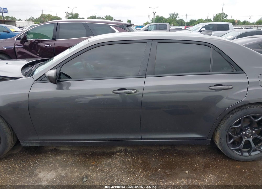 2019 CHRYSLER 300 VIN: 2C3CCABG0KH516446