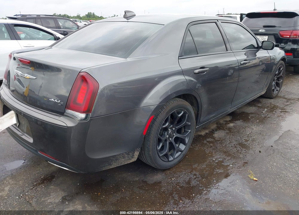 2019 CHRYSLER 300 VIN: 2C3CCABG0KH516446