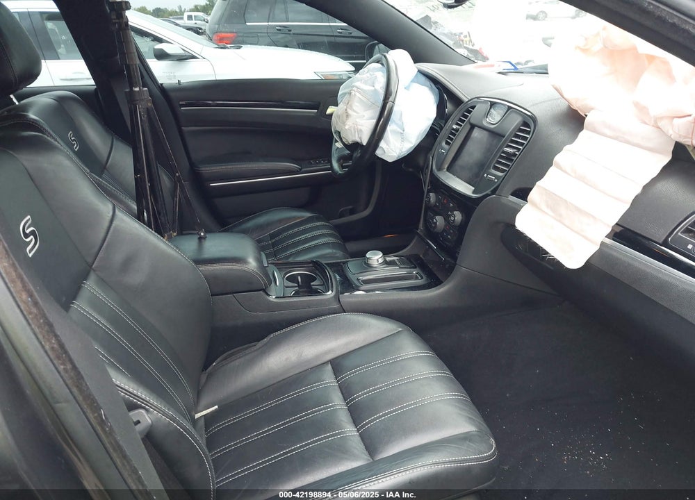 2019 CHRYSLER 300 VIN: 2C3CCABG0KH516446