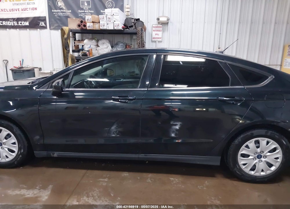2014 FORD FUSION S VIN: 3FA6P0G72ER240785