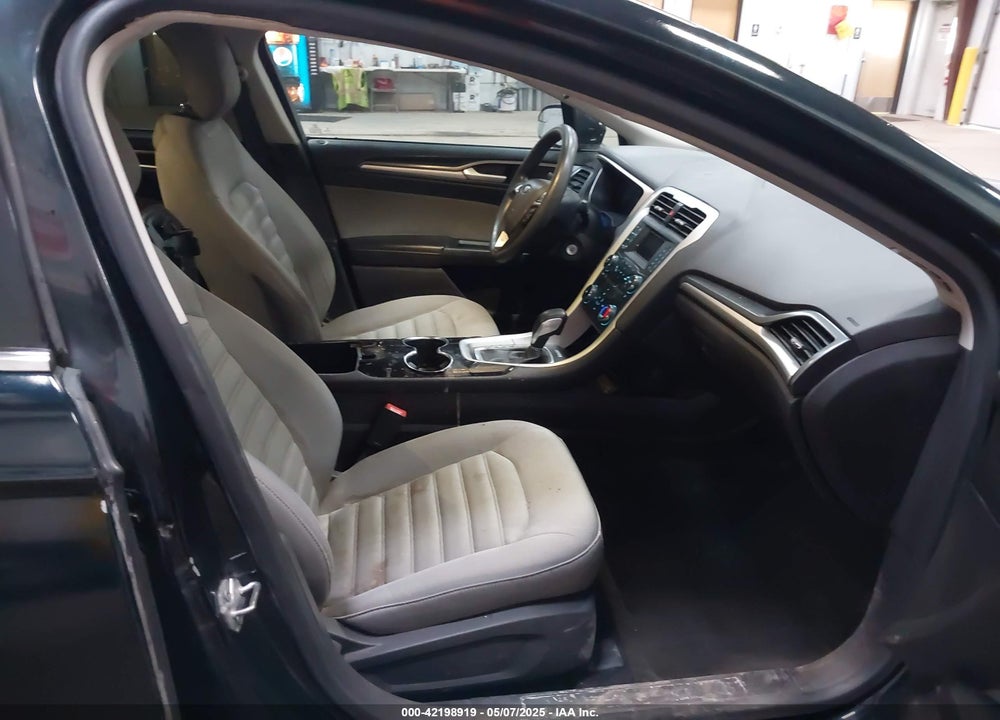 2014 FORD FUSION S VIN: 3FA6P0G72ER240785