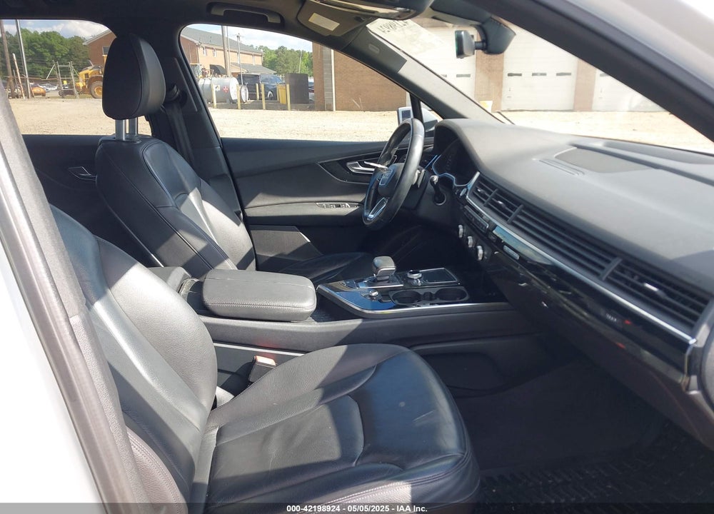 2017 AUDI Q7 VIN: WA1LAAF70HD023071
