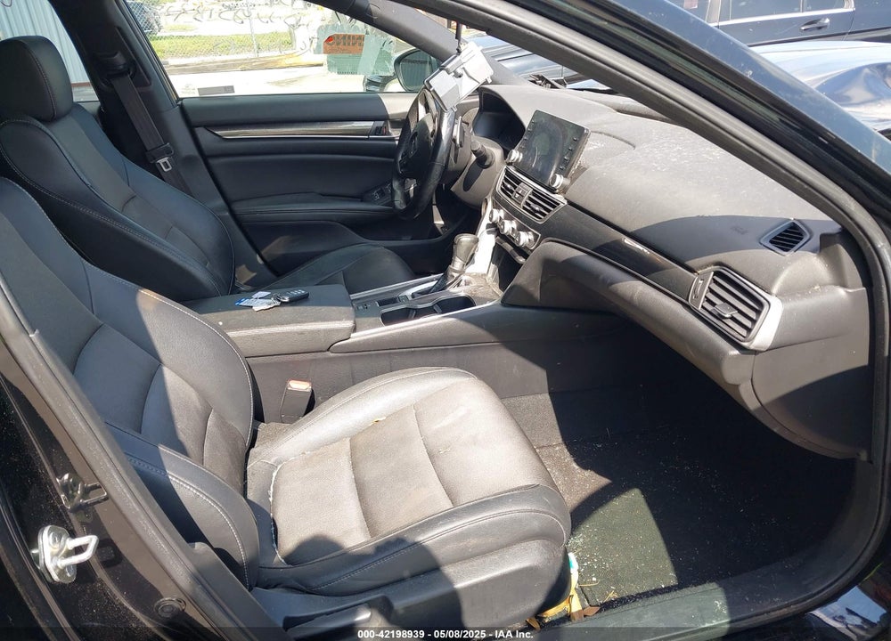 2019 HONDA ACCORD VIN: 1HGCV1F35KA074163