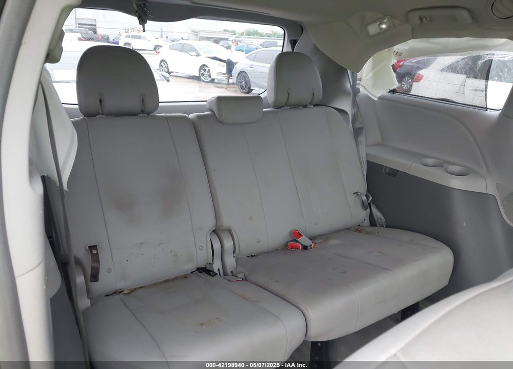 2015 TOYOTA SIENNA VIN: 5TDYK3DC1FS576642