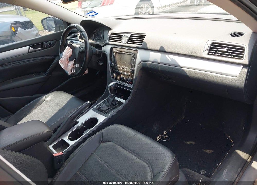 2013 VOLKSWAGEN PASSAT VIN: 1VWBH7A32DC011750