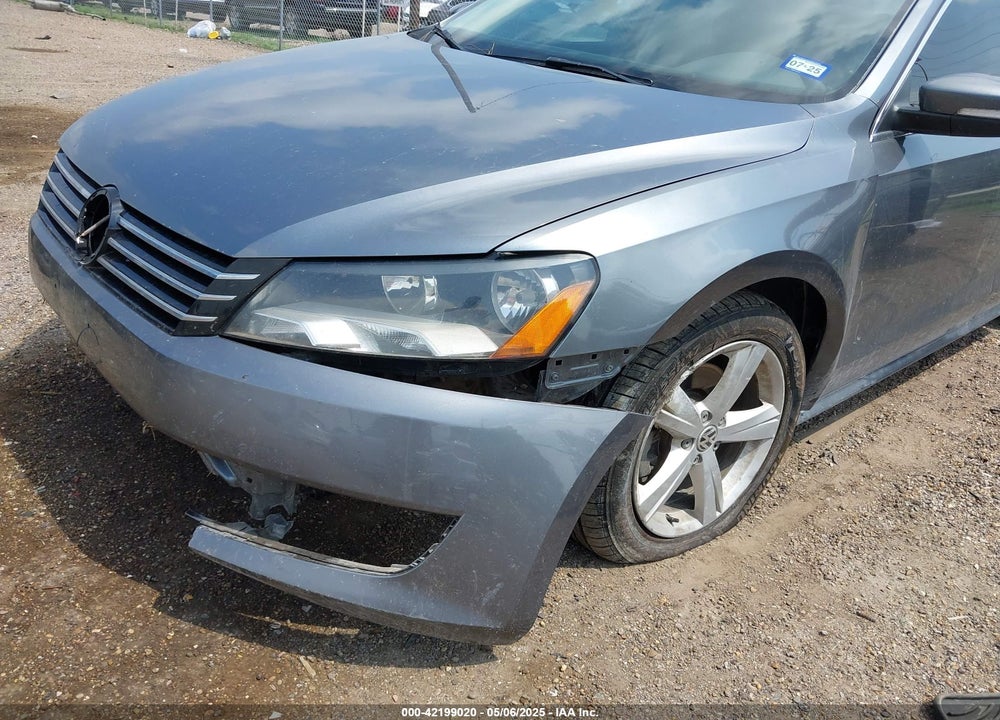 2013 VOLKSWAGEN PASSAT VIN: 1VWBH7A32DC011750