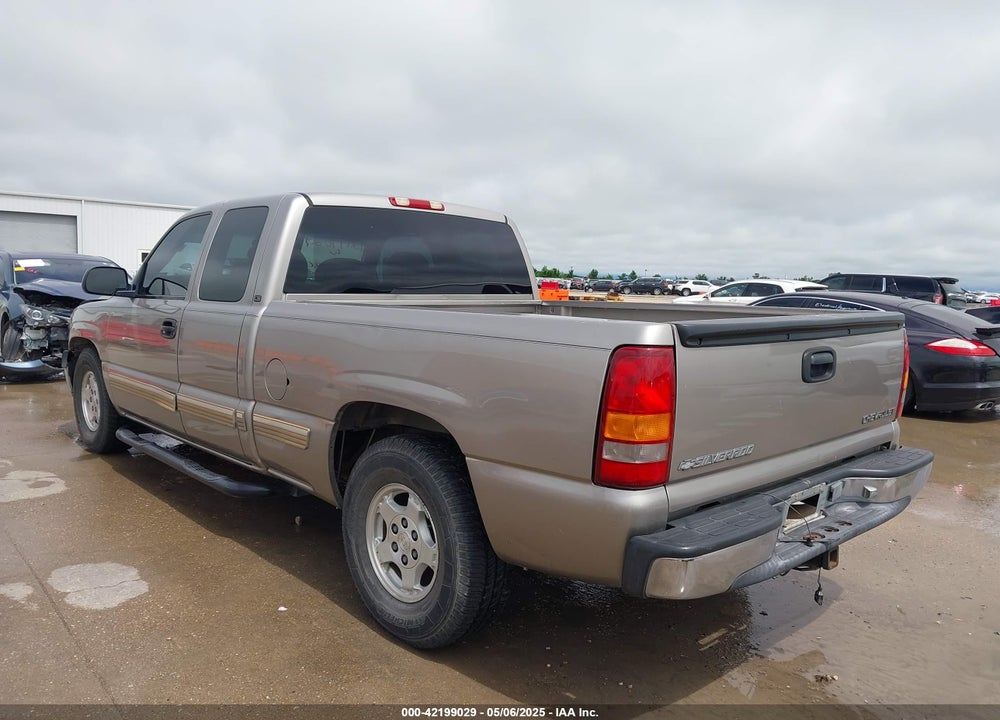 2001 CHEVROLET SILVERADO 1500 LS VIN: 2GCEC19T411212096