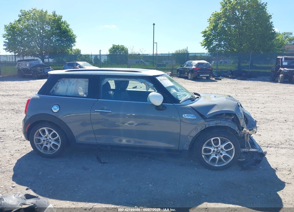 2018 MINI COOPER VIN: WMWXP7C51J2A47022
