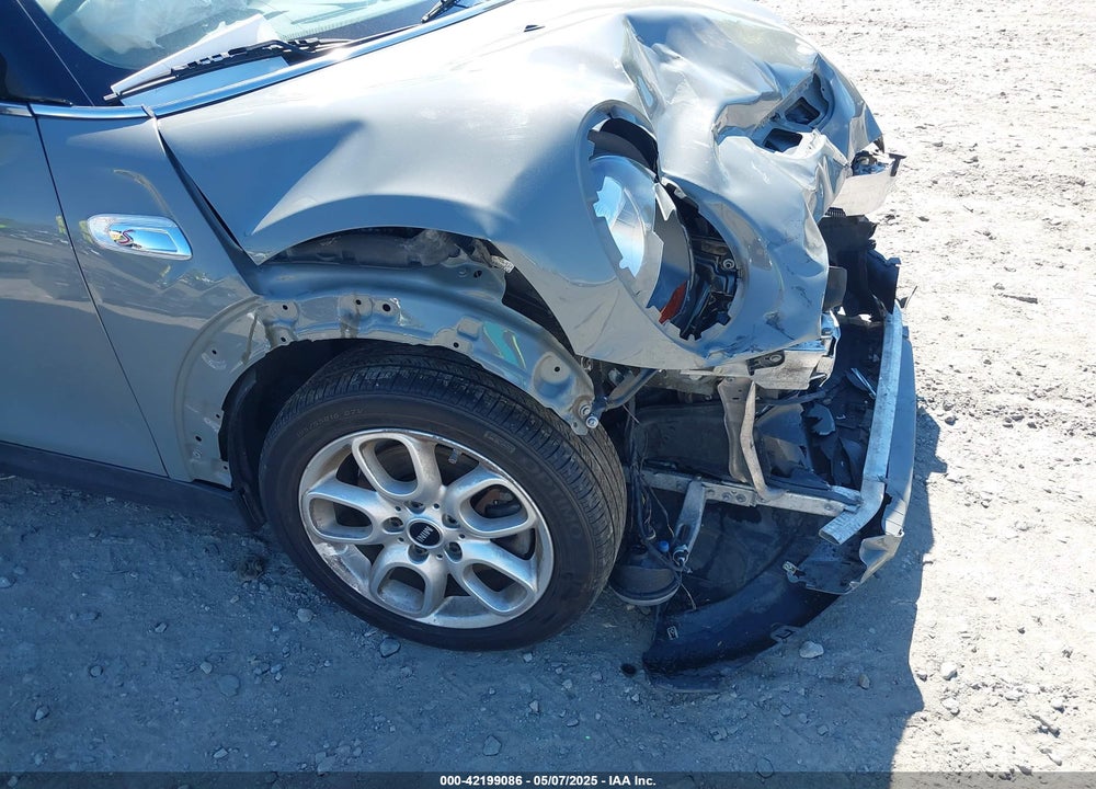 2018 MINI COOPER VIN: WMWXP7C51J2A47022
