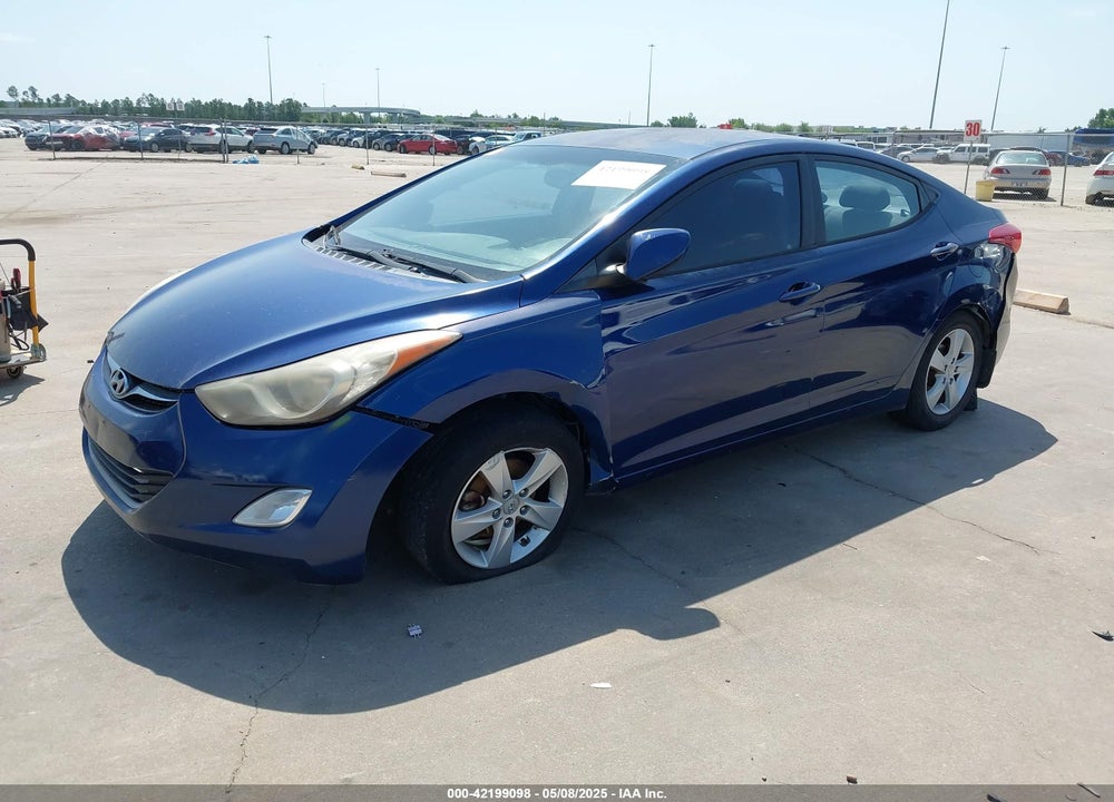 2013 HYUNDAI ELANTRA VIN: KMHDH4AE7DU667542