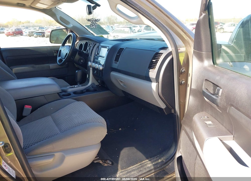 2013 TOYOTA TUNDRA GRADE 5.7L V8 VIN: 5TFDW5F11DX284846