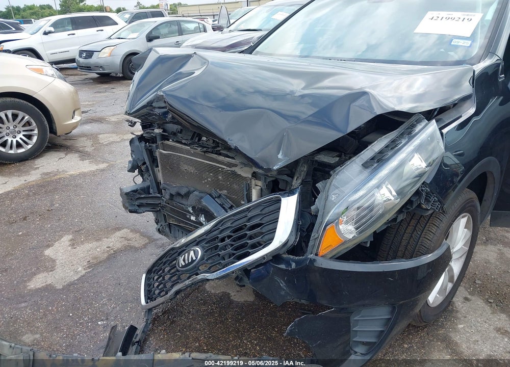 2019 KIA SORENTO 2.4L LX VIN: 5XYPG4A31KG564781