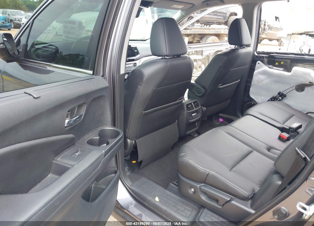 2022 HONDA PILOT VIN: 5FNYF6H21NB096658
