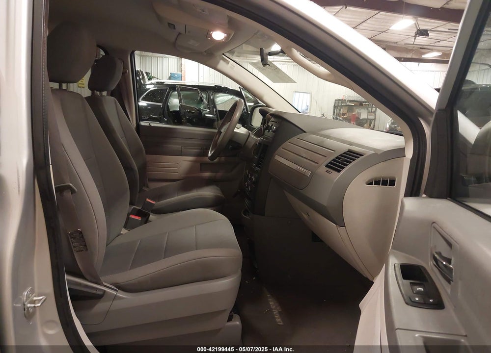 2008 DODGE GRAND CARAVAN VIN: 1D8HN44H68B151714