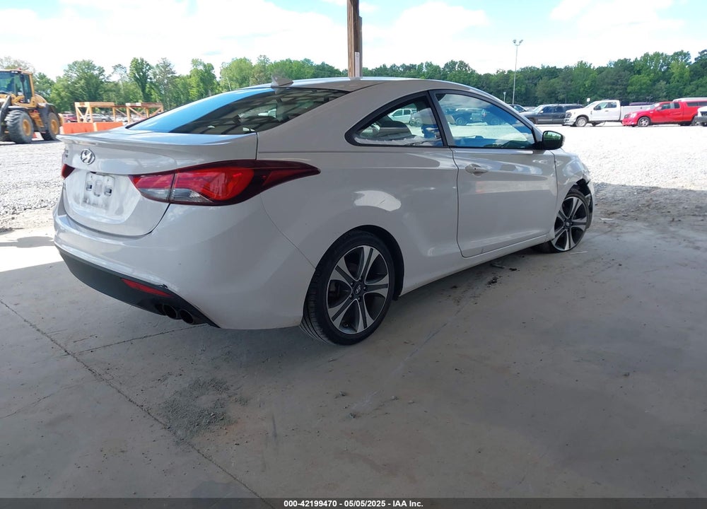 2014 HYUNDAI ELANTRA VIN: KMHDH6AH1EU027303