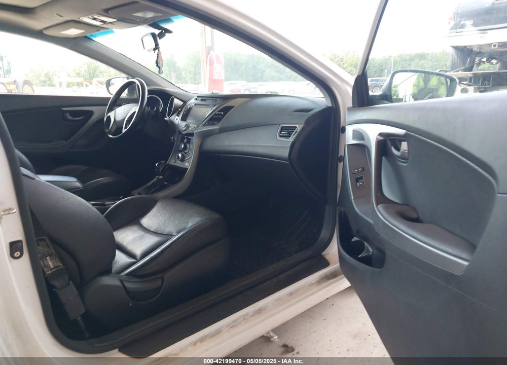 2014 HYUNDAI ELANTRA VIN: KMHDH6AH1EU027303