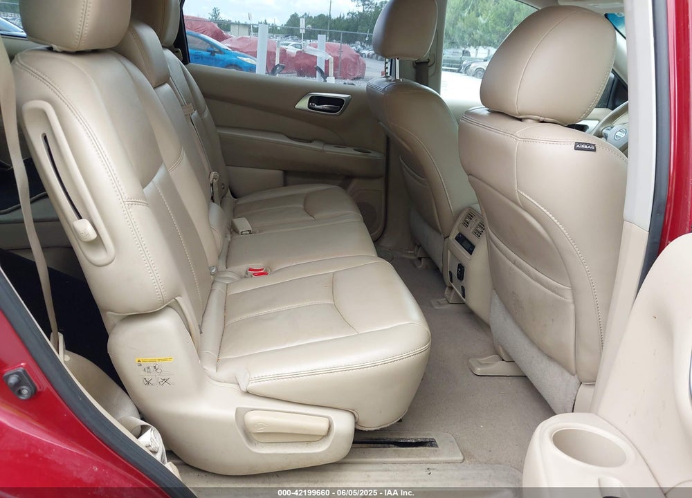 2015 NISSAN PATHFINDER SL VIN: 5N1AR2MN7FC634002