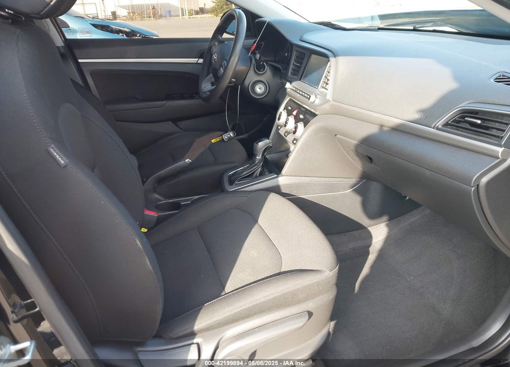 2019 HYUNDAI ELANTRA VIN: KMHD84LF5KU782613