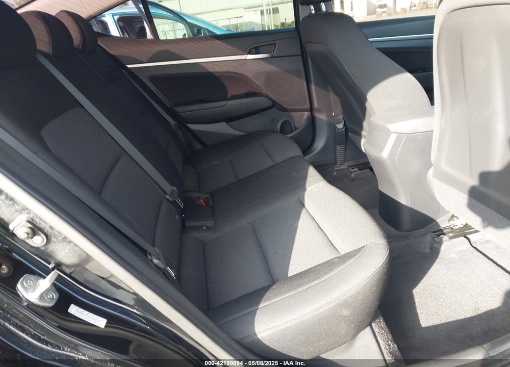 2019 HYUNDAI ELANTRA VIN: KMHD84LF5KU782613