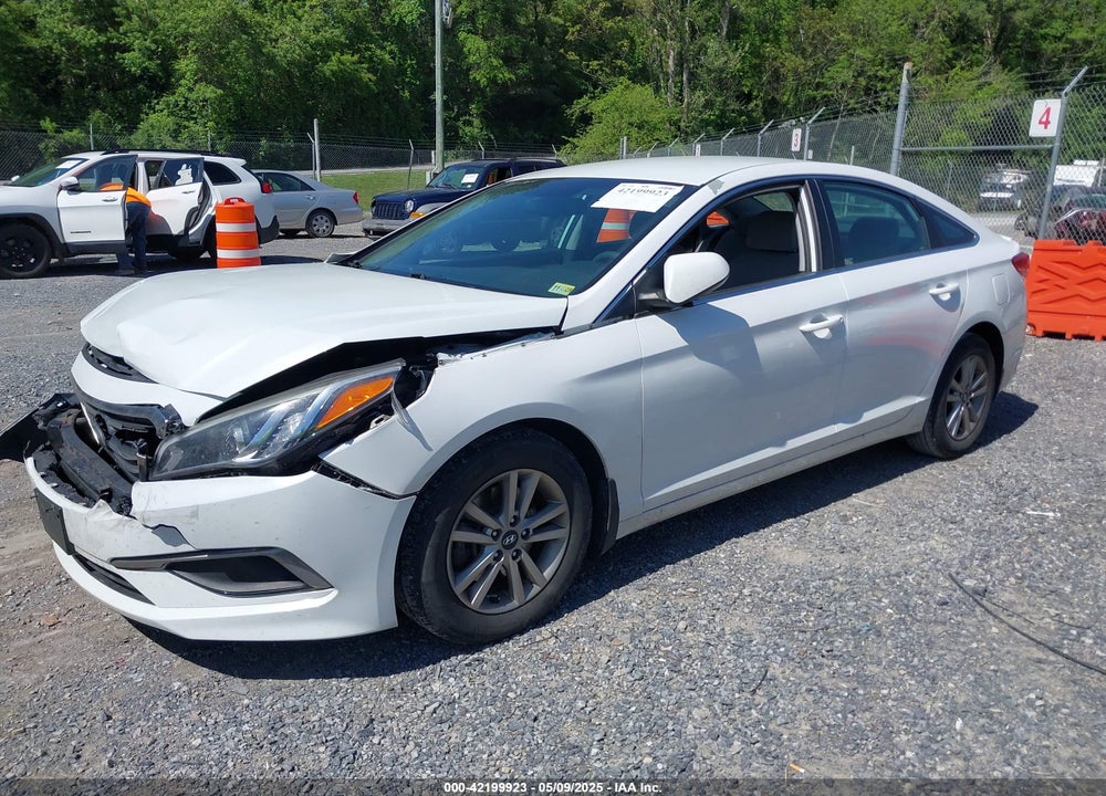 2016 HYUNDAI SONATA SE VIN: 5NPE24AF1GH337963