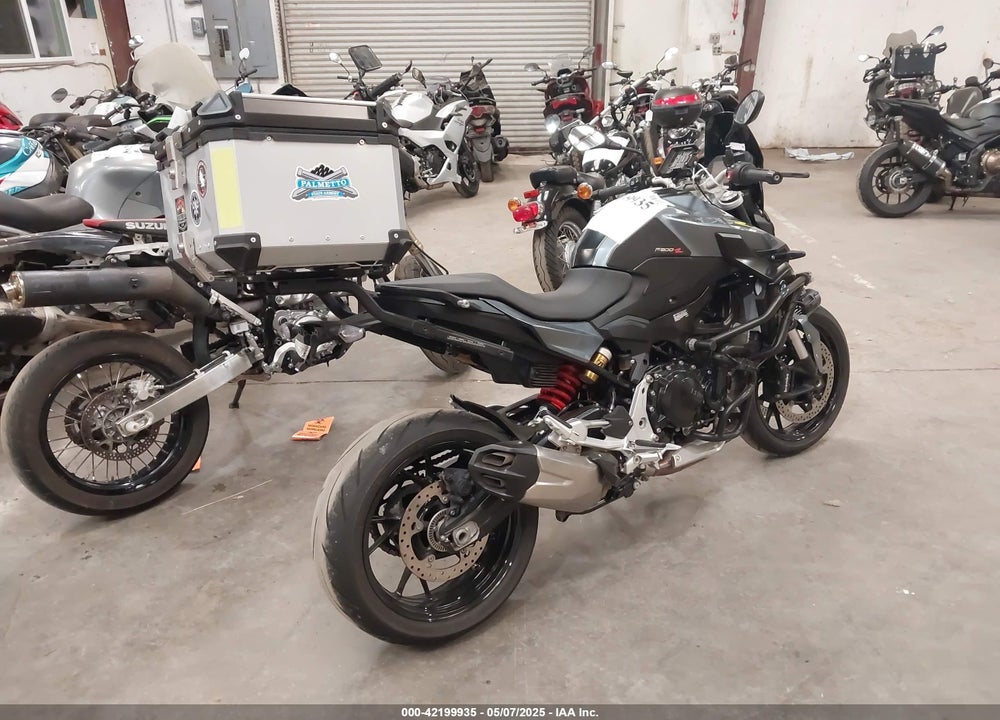 2022 BMW F 900 R VIN: WB10K1309N6F37143