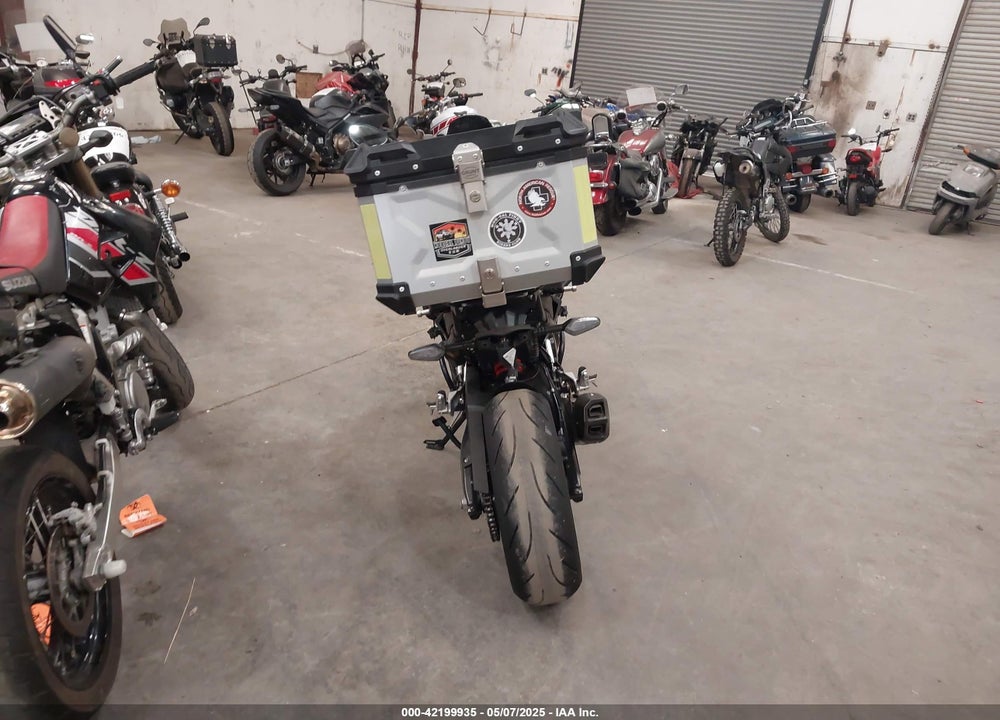 2022 BMW F 900 R VIN: WB10K1309N6F37143