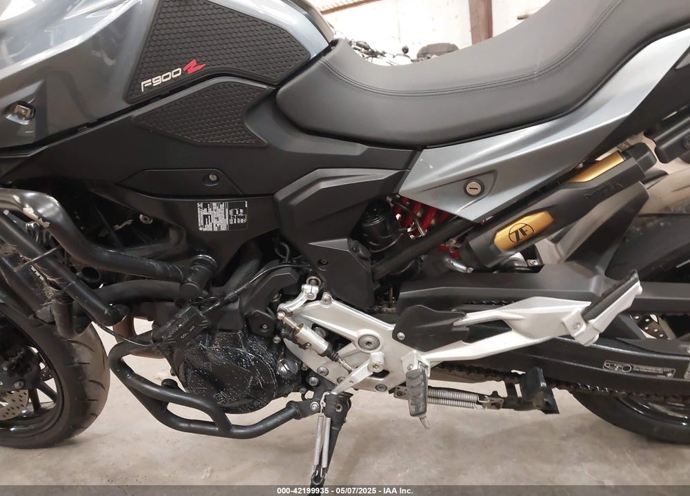 2022 BMW F 900 R VIN: WB10K1309N6F37143