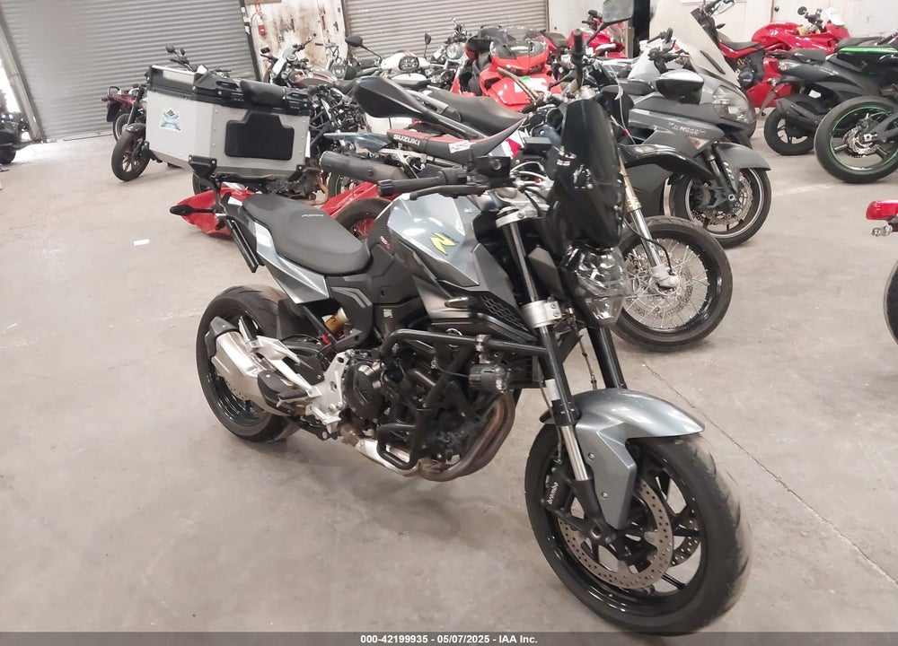2022 BMW F 900 R VIN: WB10K1309N6F37143