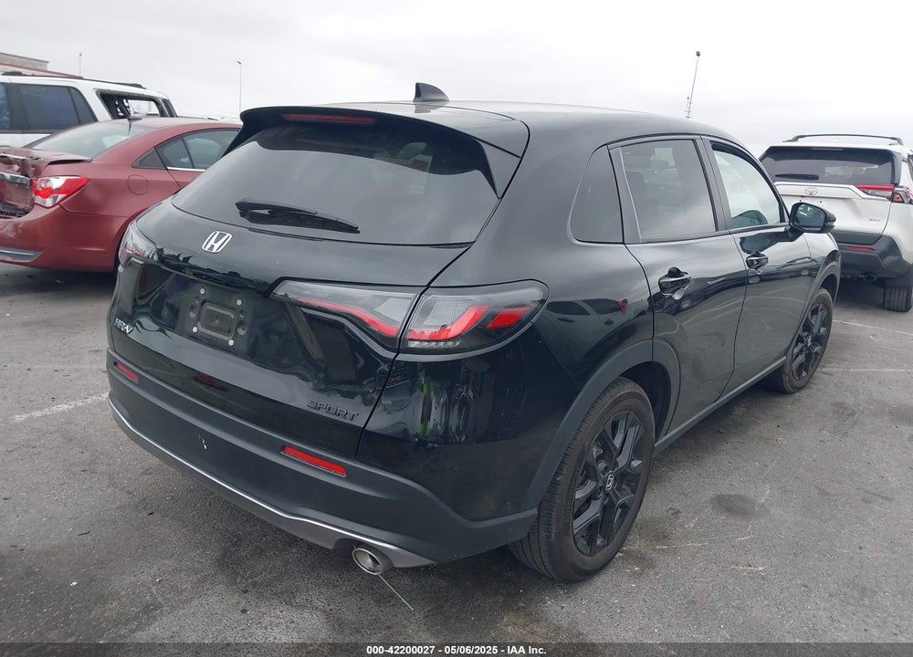 2024 HONDA HR-V 2WD SPORT/2WD SPORT W/O BSI VIN: 3CZRZ1H57RM746324