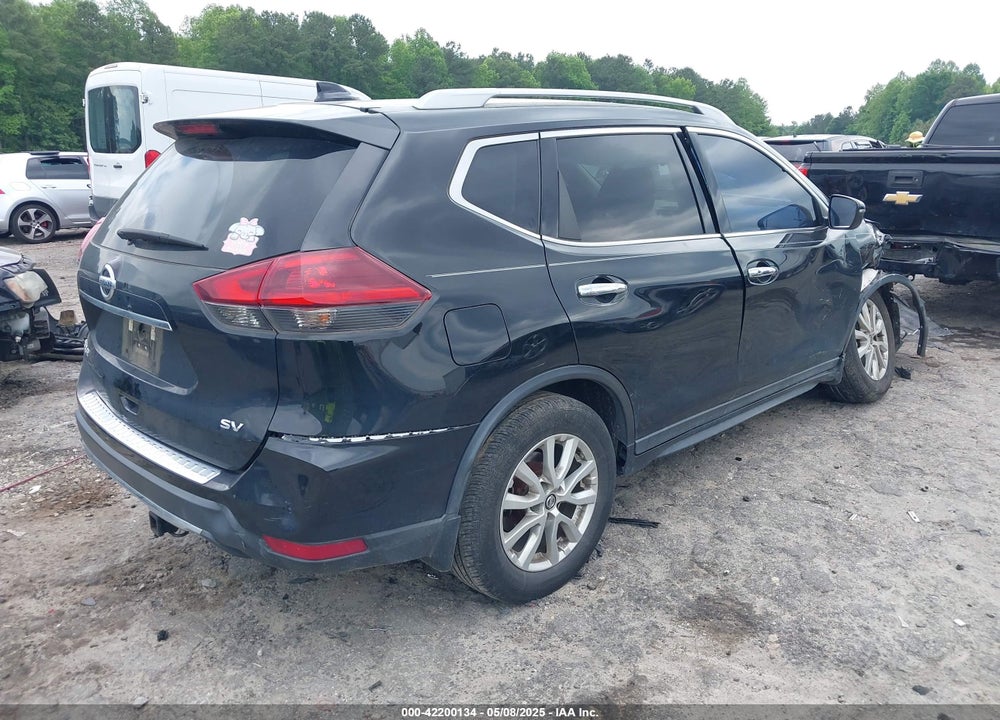 2018 NISSAN ROGUE VIN: 5N1AT2MT9JC802070