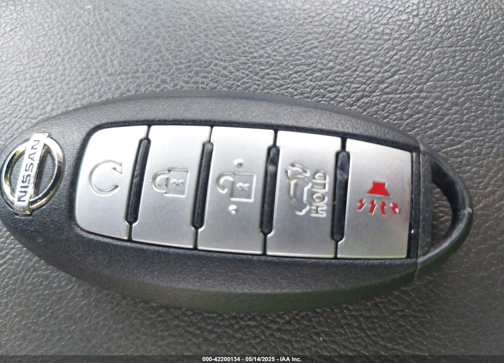 2018 NISSAN ROGUE VIN: 5N1AT2MT9JC802070