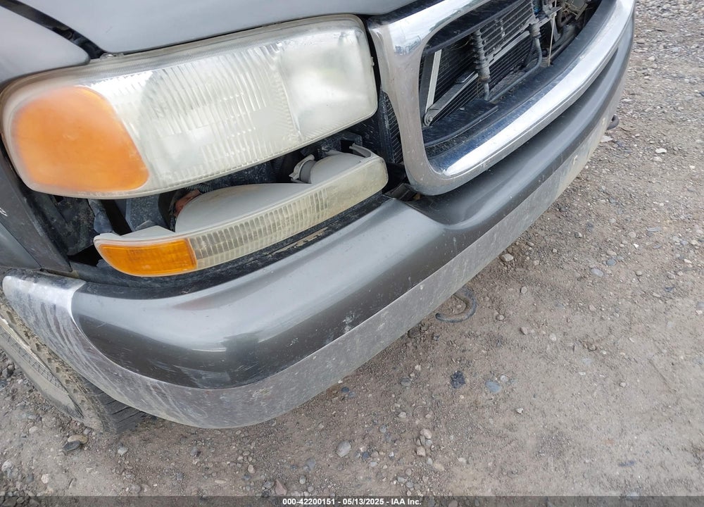 2002 GMC SIERRA 1500 SLE VIN: 2GTEK19T721257716