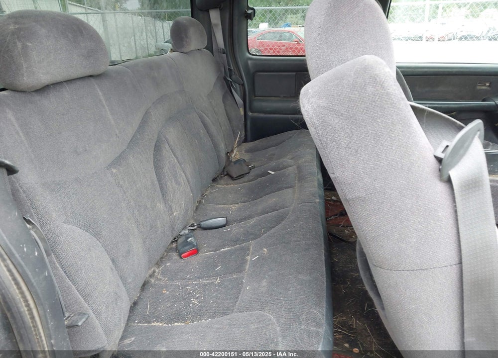 2002 GMC SIERRA 1500 SLE VIN: 2GTEK19T721257716