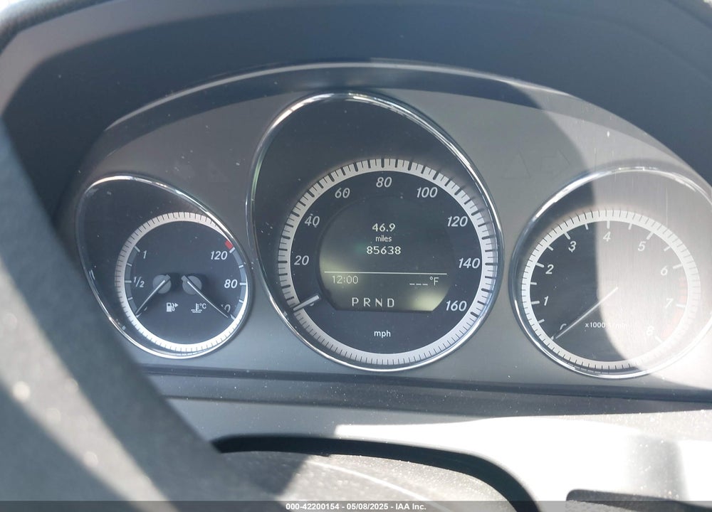 2011 MERCEDES-BENZ C 300 LUXURY/SPORT VIN: WDDGF5EB7BR156058